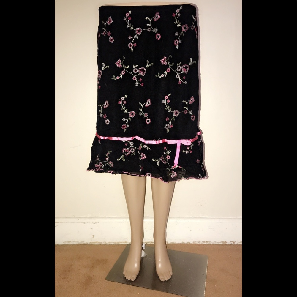 Fashion Bug  black and pink pattern skirt - Picture 2 of 4